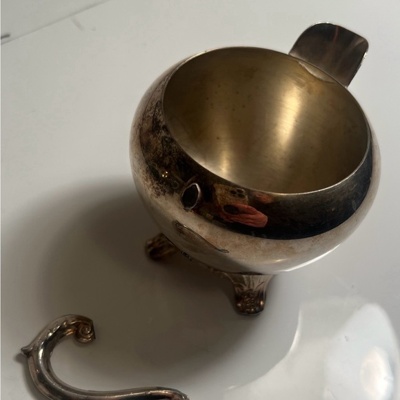 Vintage 1960’s F.B. Rogers Silver Plate Coffee/Tea Pot   w/Creamer & Tray 40 oz. - Picture 6 of 15